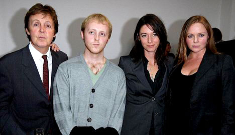 Sir-Paul-McCartney-with-his-children-James,-Mary-and-Stella