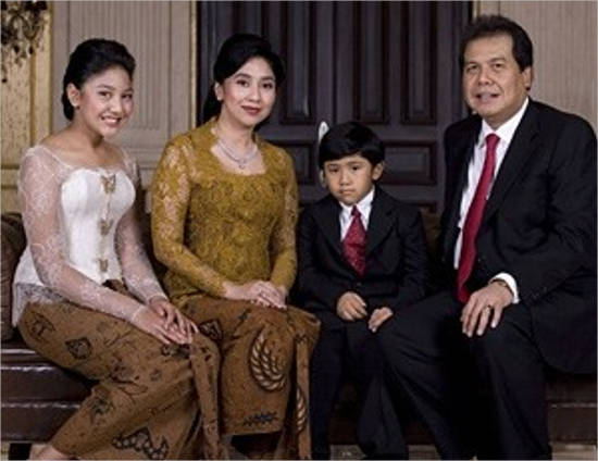 Chairul Tanjung – Family, Family Tree - Celebrity Family